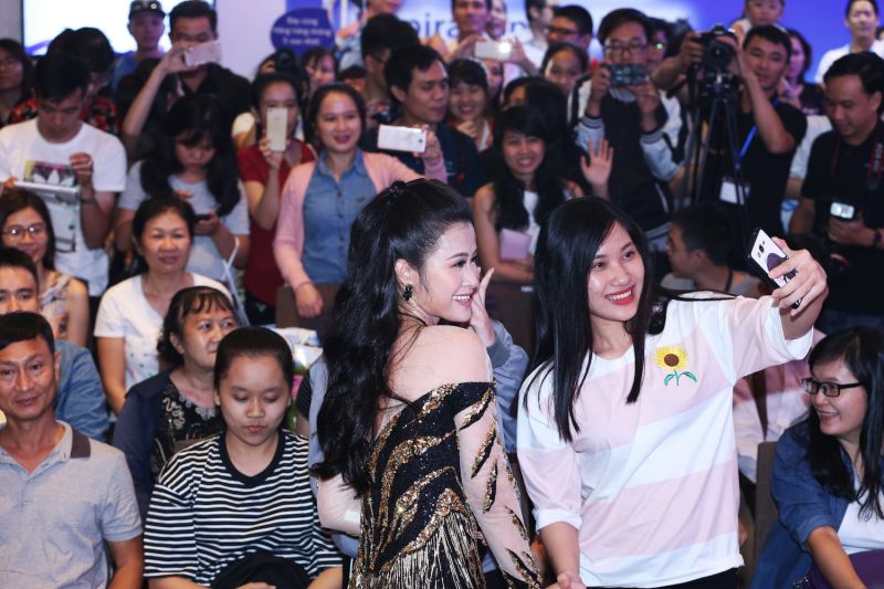 Dong Nhi 22.jpg Dong Nhi 22.jpg